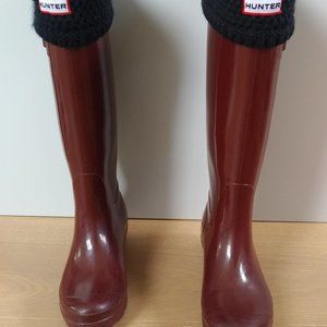 Burgundy Rubber Rain Boots, Size 39 (8) w. Black Hunter Boot Socks
